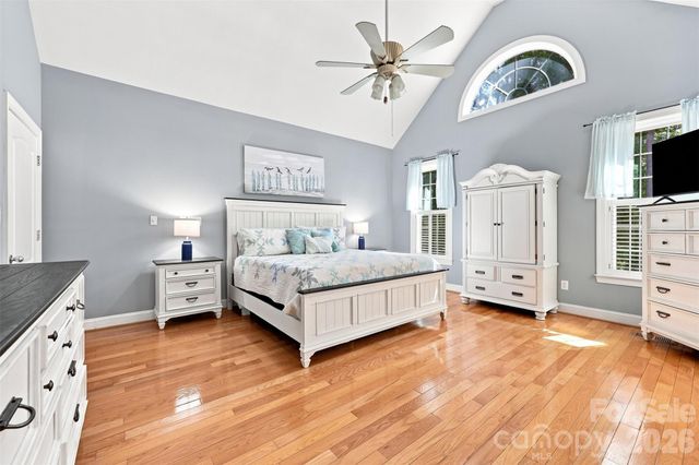 2290 Northview Harbour Drive, Sherrills Ford, NC 28673