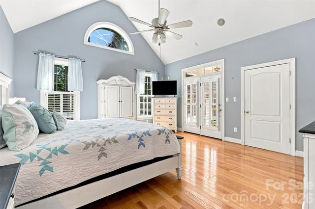 2290 Northview Harbour Drive, Sherrills Ford, NC 28673