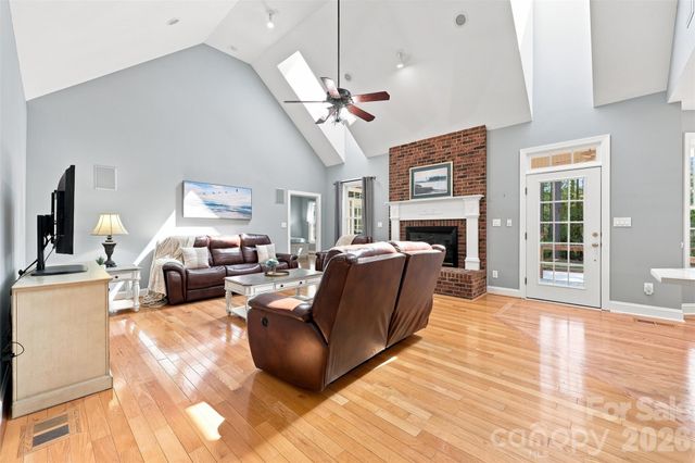 2290 Northview Harbour Drive, Sherrills Ford, NC 28673