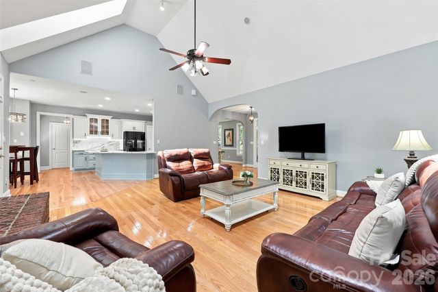 2290 Northview Harbour Drive, Sherrills Ford, NC 28673