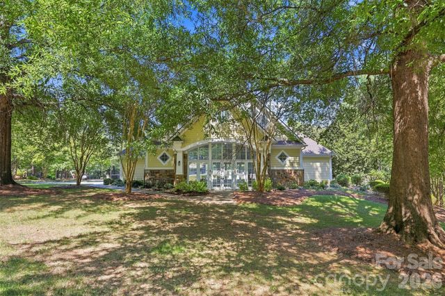 2290 Northview Harbour Drive, Sherrills Ford, NC 28673