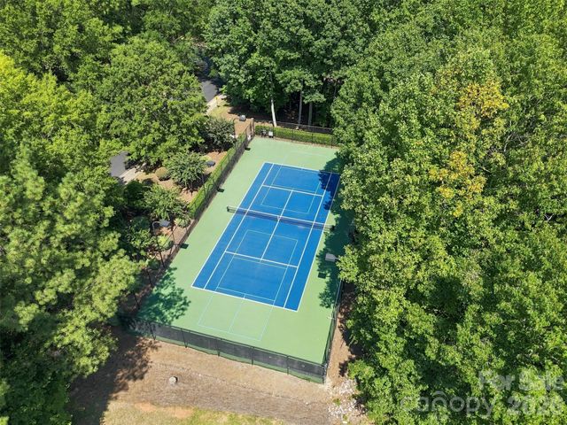 2290 Northview Harbour Drive, Sherrills Ford, NC 28673
