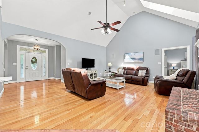 2290 Northview Harbour Drive, Sherrills Ford, NC 28673