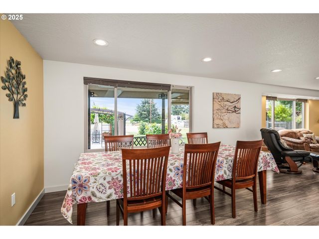 155 Hillview Ln 1, Eugene, OR 97408