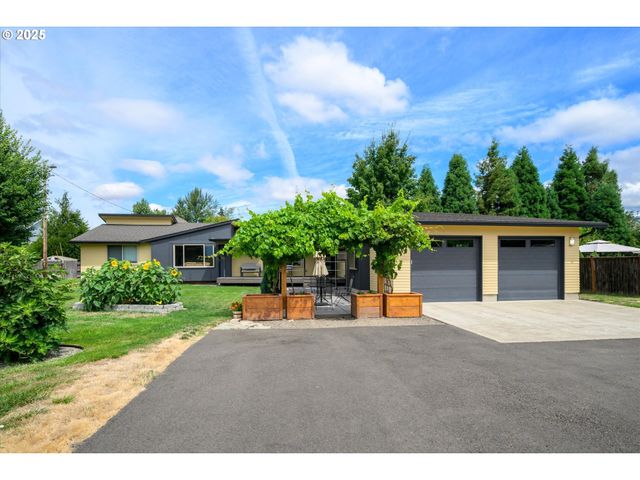155 Hillview Ln 1, Eugene, OR 97408