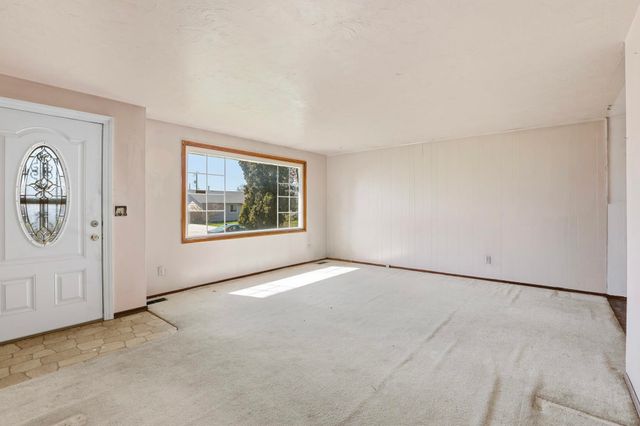 4111 E Grace Ave, Spokane, WA 99217