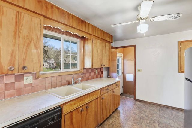 4111 E Grace Ave, Spokane, WA 99217