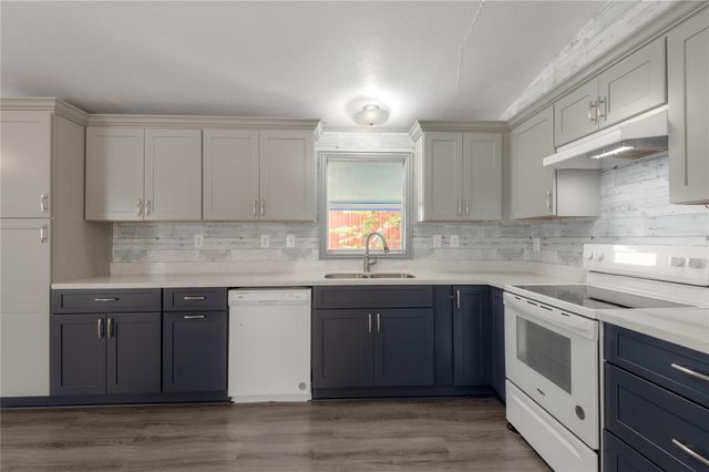 21 Oahu Court, Point Blank, TX 77364
