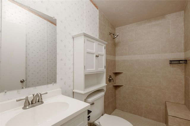 21 Oahu Court, Point Blank, TX 77364