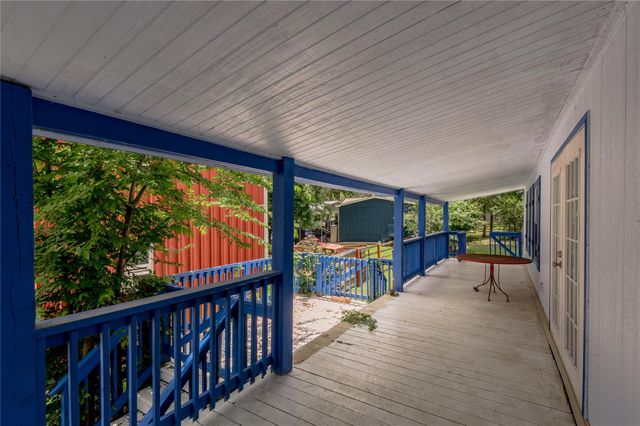 21 Oahu Court, Point Blank, TX 77364