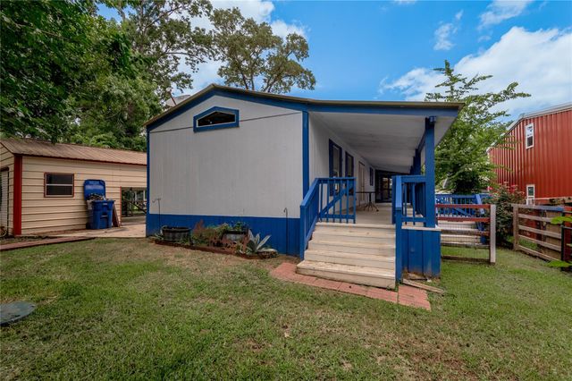 21 Oahu Court, Point Blank, TX 77364