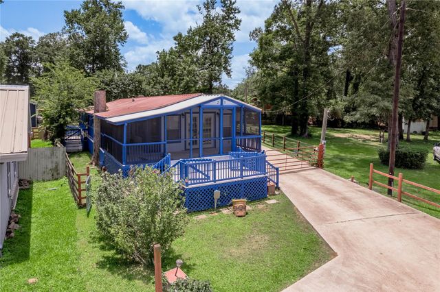 21 Oahu Court, Point Blank, TX 77364