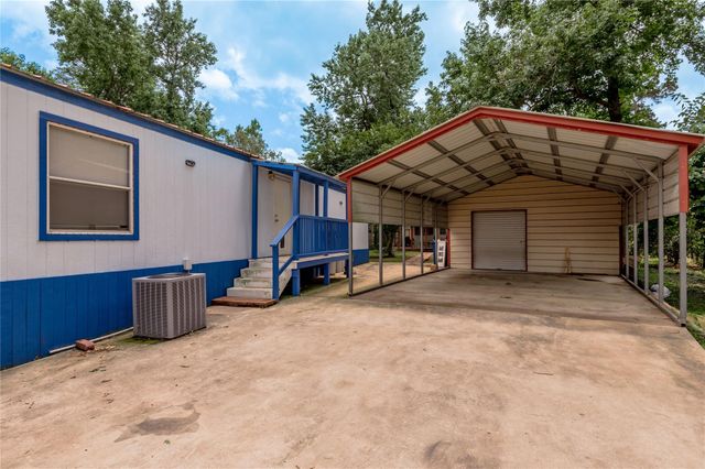21 Oahu Court, Point Blank, TX 77364
