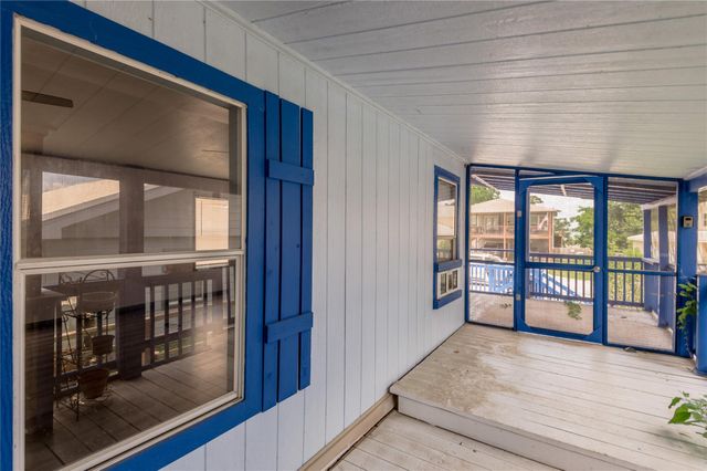 21 Oahu Court, Point Blank, TX 77364