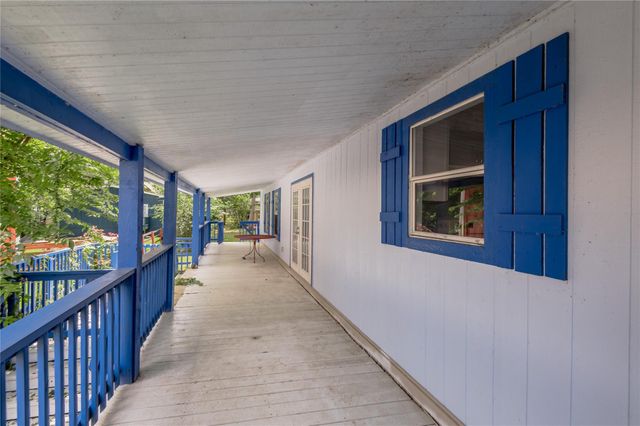 21 Oahu Court, Point Blank, TX 77364