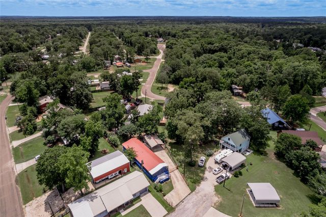 21 Oahu Court, Point Blank, TX 77364