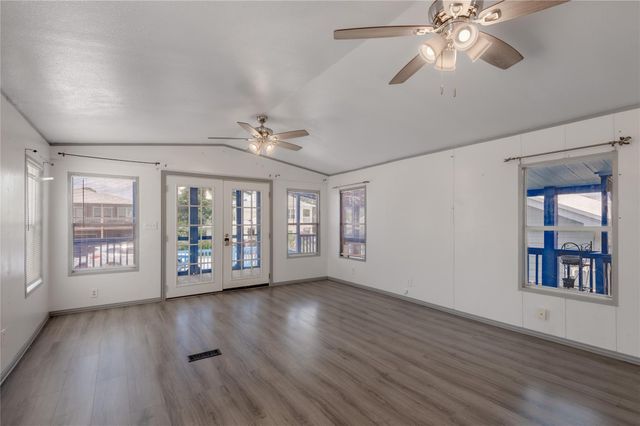 21 Oahu Court, Point Blank, TX 77364