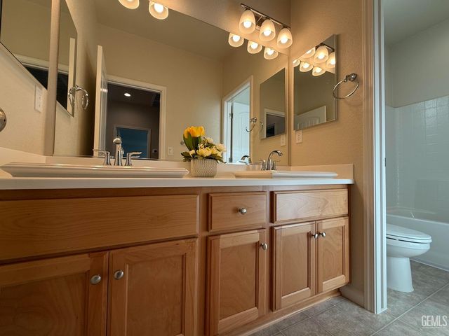 4344 Vanguard Drive, Modesto, CA 95356