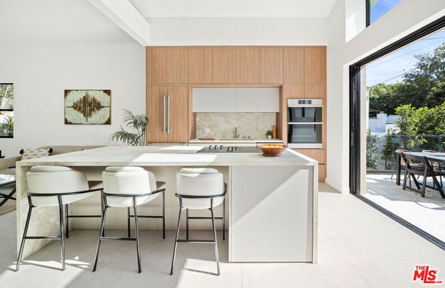 8982 Norma Place, West Hollywood, CA 90069