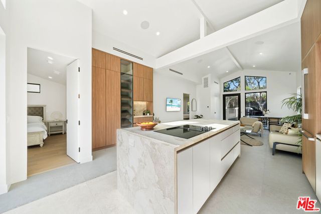 8982 Norma Place, West Hollywood, CA 90069