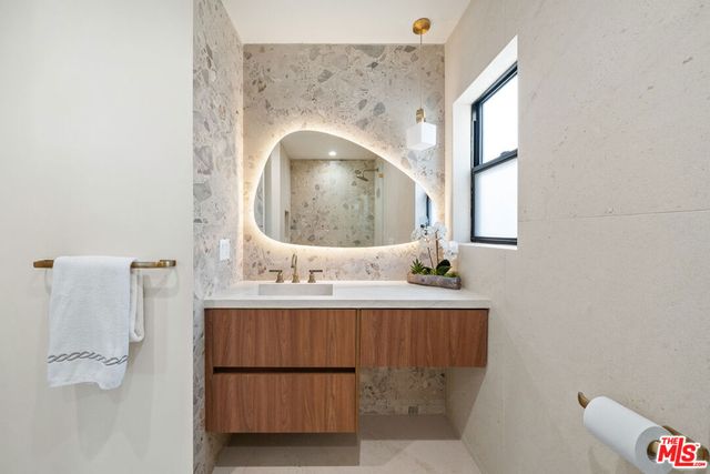 8982 Norma Place, West Hollywood, CA 90069