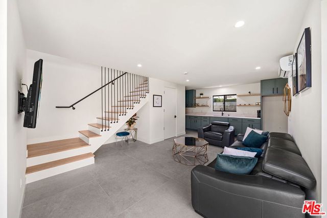 8982 Norma Place, West Hollywood, CA 90069