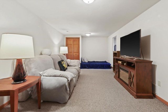 502 Lorraine Drive, Edgerton, WI 53534