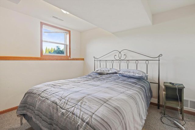 502 Lorraine Drive, Edgerton, WI 53534