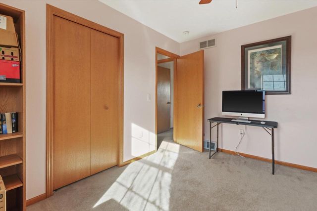 502 Lorraine Drive, Edgerton, WI 53534