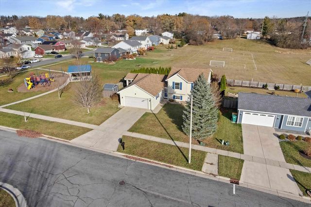 502 Lorraine Drive, Edgerton, WI 53534