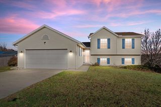 502 Lorraine Drive, Edgerton, WI 53534
