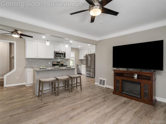 2798 Royal Avenue, Berkley, MI 48072