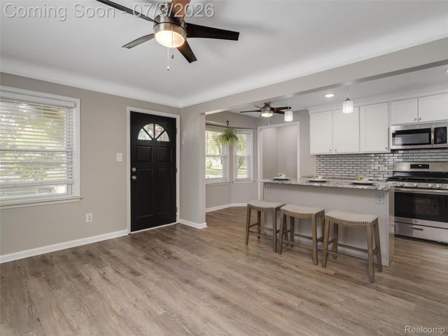 2798 Royal Avenue, Berkley, MI 48072