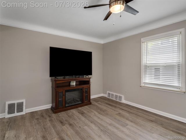 2798 Royal Avenue, Berkley, MI 48072
