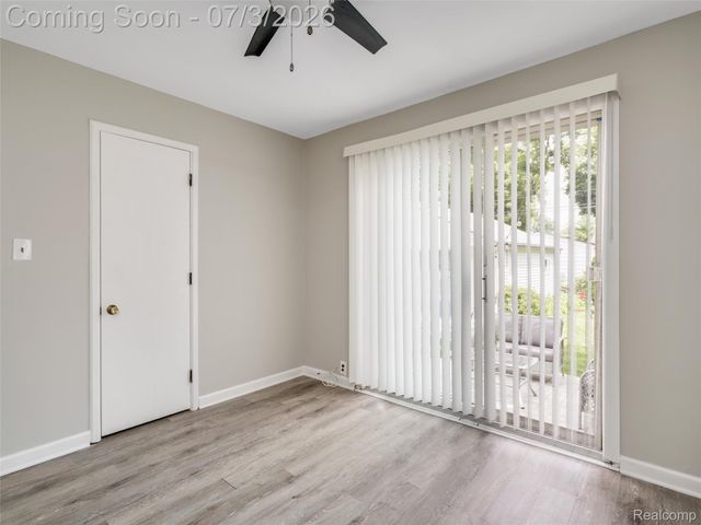 2798 Royal Avenue, Berkley, MI 48072
