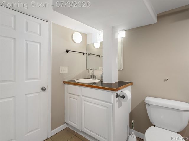 2798 Royal Avenue, Berkley, MI 48072