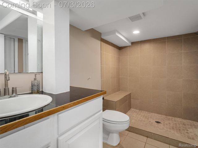 2798 Royal Avenue, Berkley, MI 48072