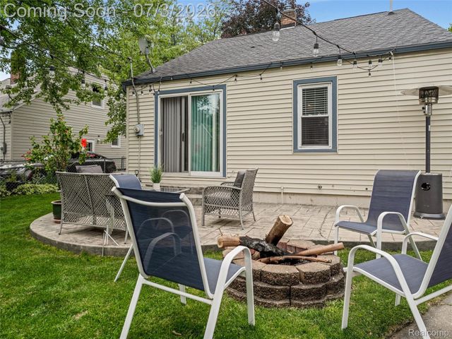 2798 Royal Avenue, Berkley, MI 48072