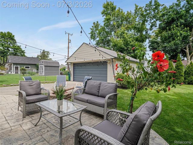 2798 Royal Avenue, Berkley, MI 48072