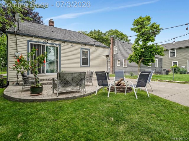 2798 Royal Avenue, Berkley, MI 48072
