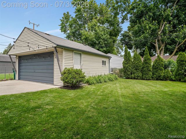 2798 Royal Avenue, Berkley, MI 48072