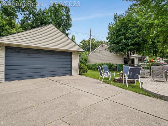 2798 Royal Avenue, Berkley, MI 48072