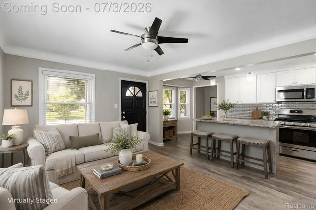 2798 Royal Avenue, Berkley, MI 48072