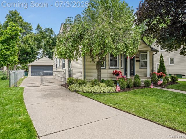 2798 Royal Avenue, Berkley, MI 48072