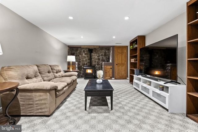 236 HILL RD, Honey Brook, PA 19344