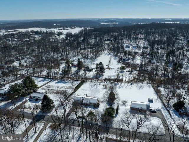 236 HILL RD, Honey Brook, PA 19344