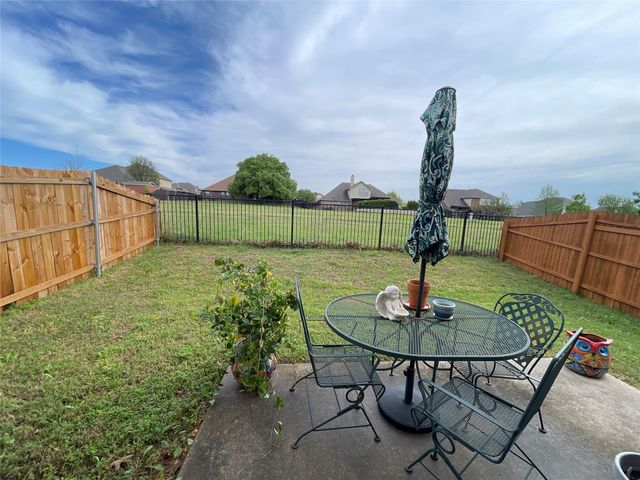 1332 Piedmont Drive, Mansfield, TX 76063
