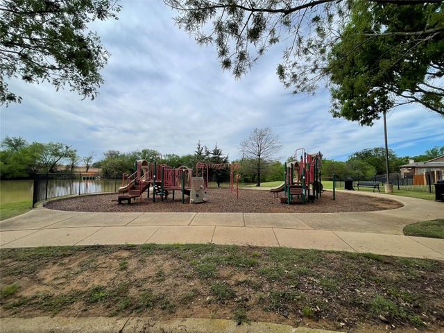 1332 Piedmont Drive, Mansfield, TX 76063