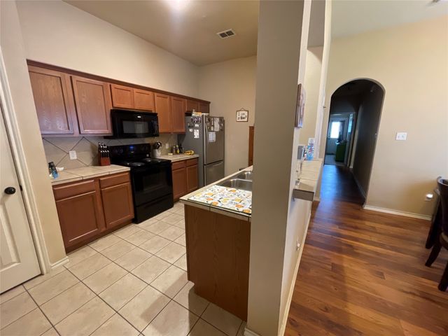 1332 Piedmont Drive, Mansfield, TX 76063