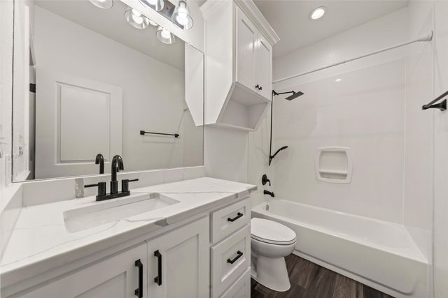 2305 Los Arboles Lane, Waco, TX 76711